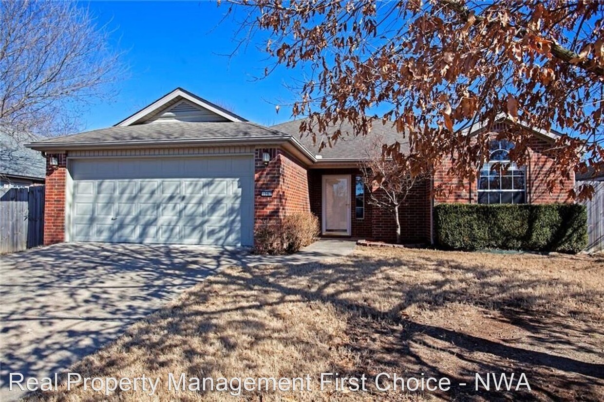 Primary Photo - 3 br, 2 bath House - 1062 S Liberty Drive