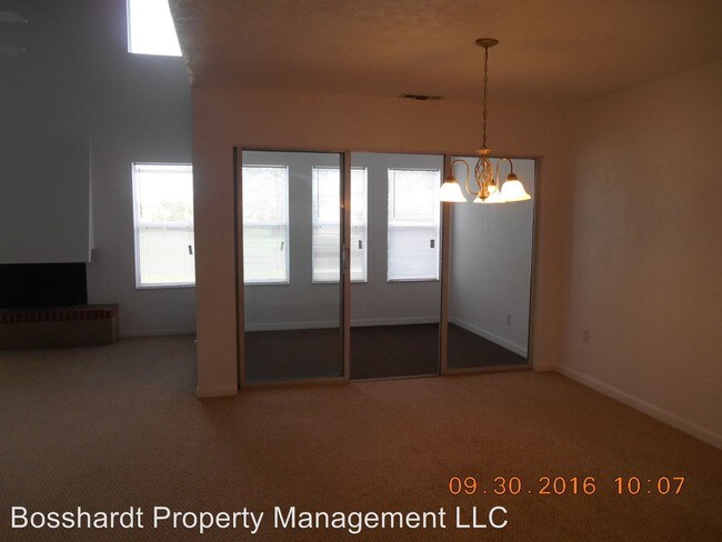 Building Photo - 18202 Sandalwood Dr