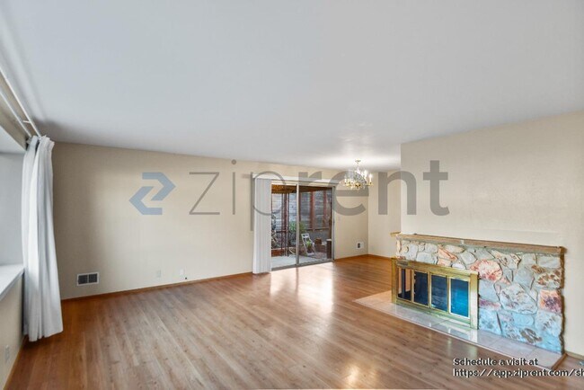 Foto del edificio - 452 Cirrus Ave