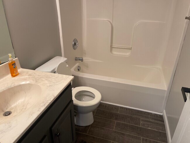 Building Photo - 291 Trevor Ct