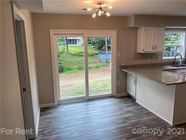 Building Photo - 616 Silversmith Ln