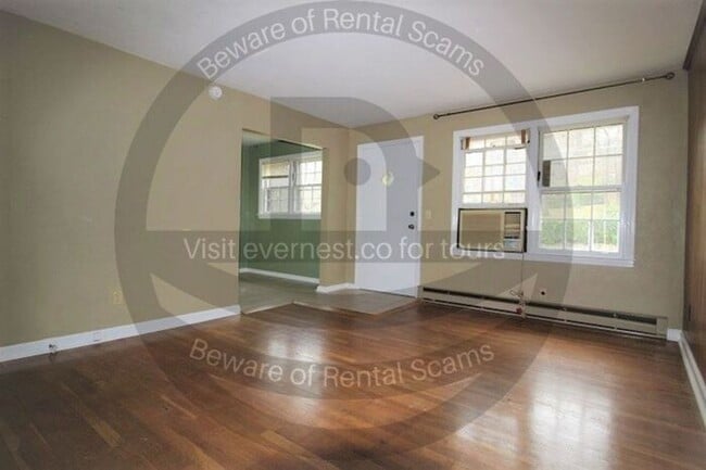 Building Photo - 1Bed/1Bath Home
