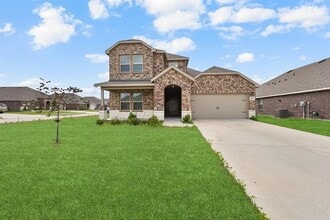 Building Photo - 205 FieldTrail Ln