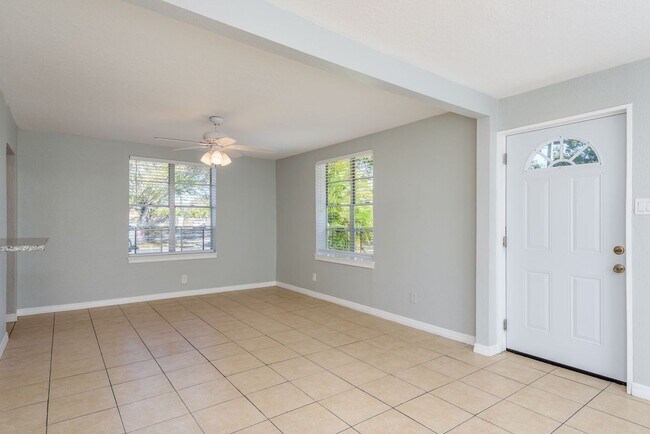 Foto del edificio - Renovated Home near the Beaches