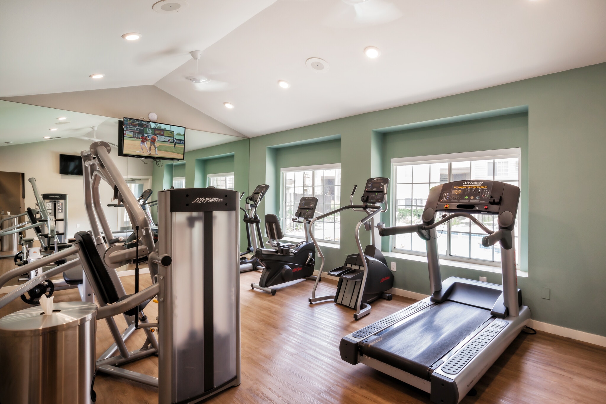 eaves Walnut Creek — Updated Fitness Center