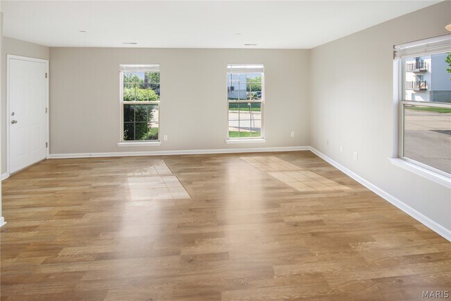 Foto del edificio - 284 Stonewall Creek Dr