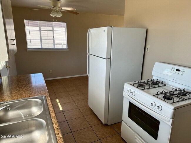 Foto del edificio - 5732 Arrowhead Dr