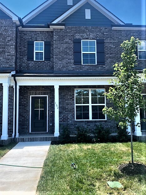 Foto principal - 152 Jackson Alan Dr
