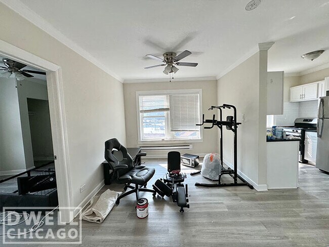 Foto del edificio - 1421 W Hutchinson St