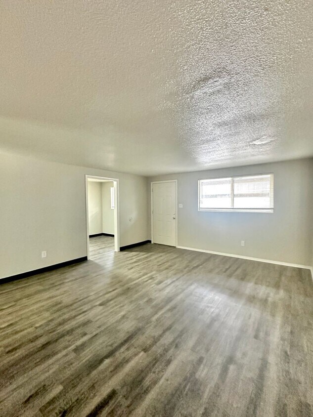 Primary Photo - Don't miss out on this lovely first floor ...