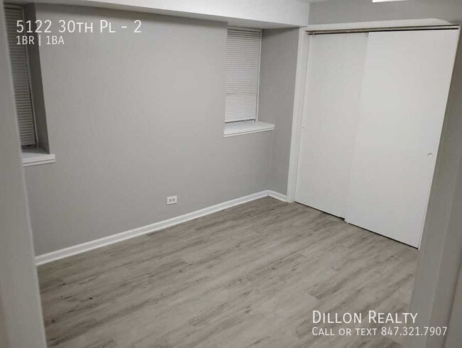 Building Photo - 5122 30th Pl