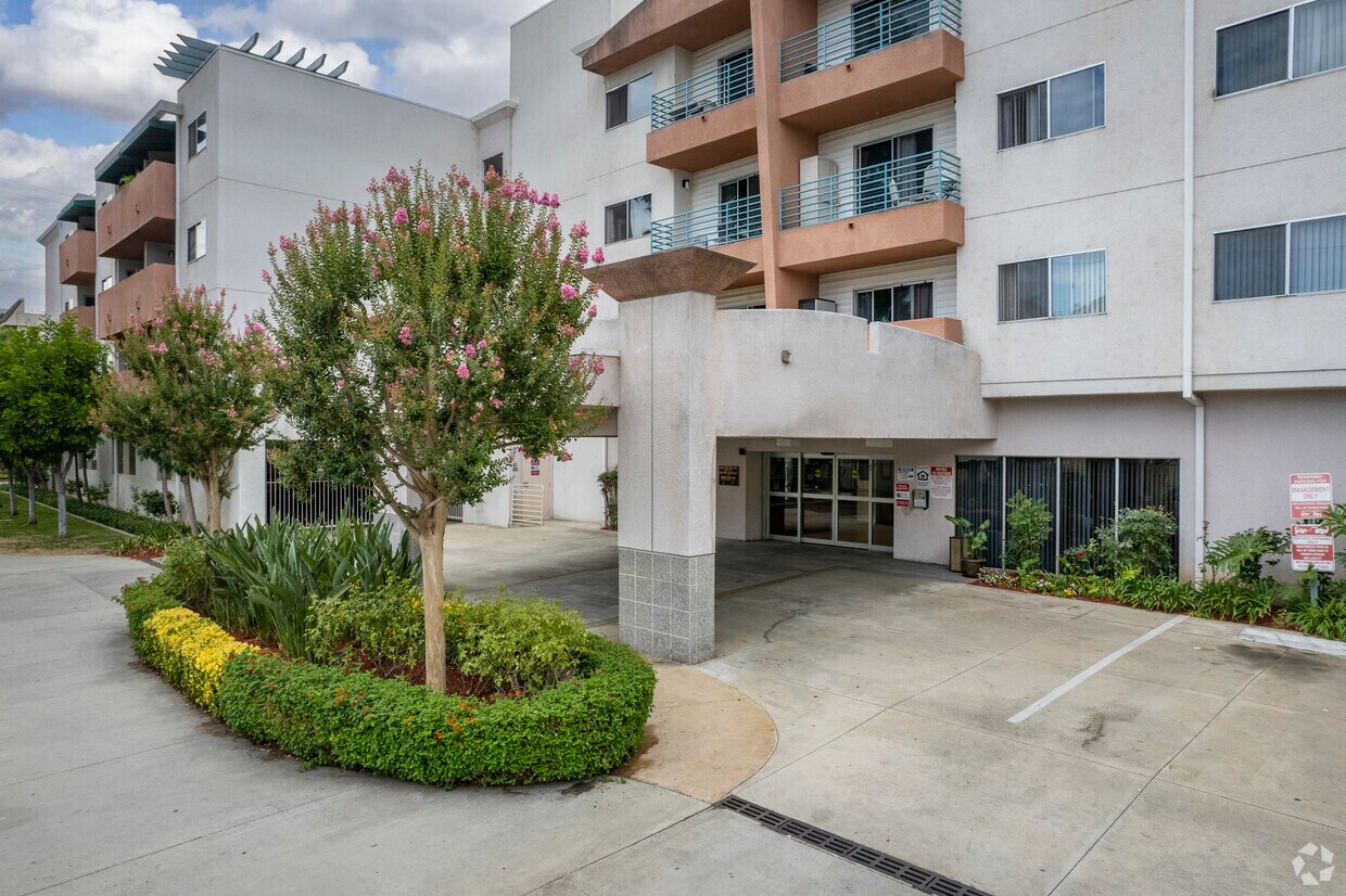 11330 Otsego St, North Hollywood, CA 91601 Apartments in North