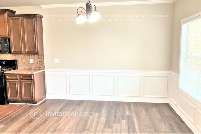 Foto del edificio - 3887 Lake Manor Way