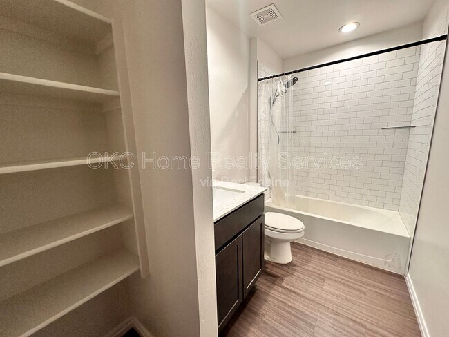 Foto del edificio - 4416 Colt Dr