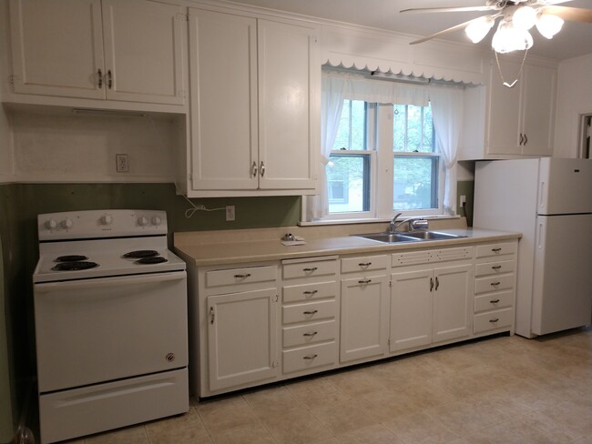 Building Photo - Updated 2 bedroom Duplex in Sauk Rapids