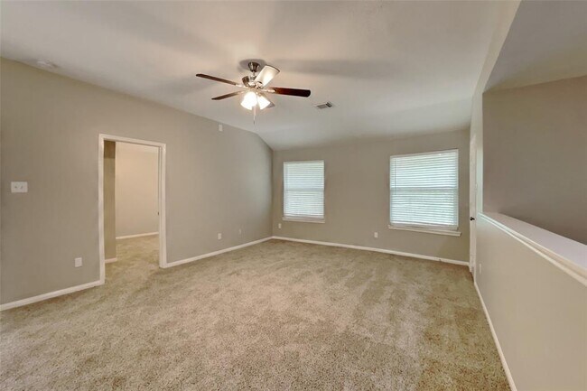 Building Photo - 14 Prairie Oak Dr