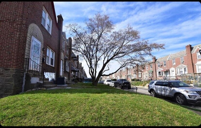 Primary Photo - 431 E Woodlawn St