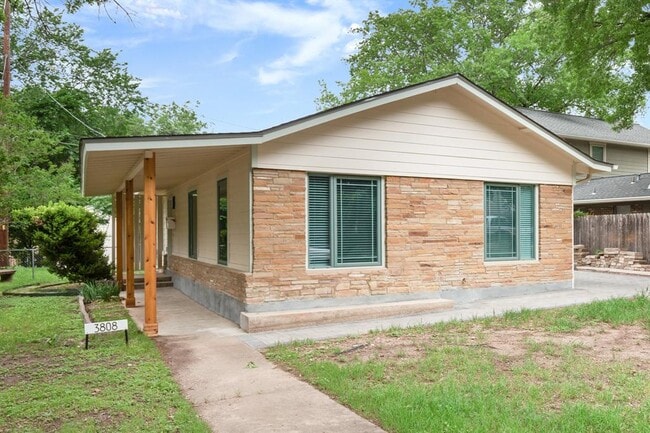 Building Photo - 3808 Tonkawa Trail