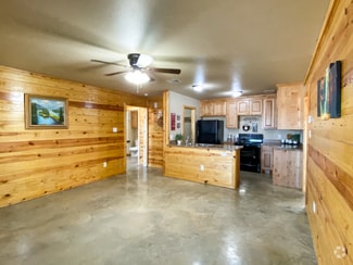 Building Photo - 1517- County Rd 706