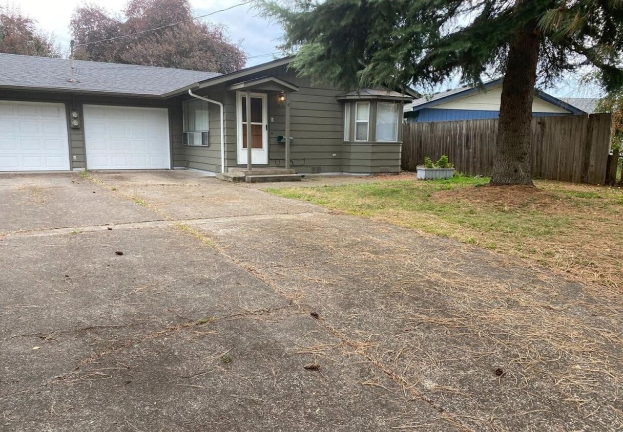 Primary Photo - Smithoak Duplex