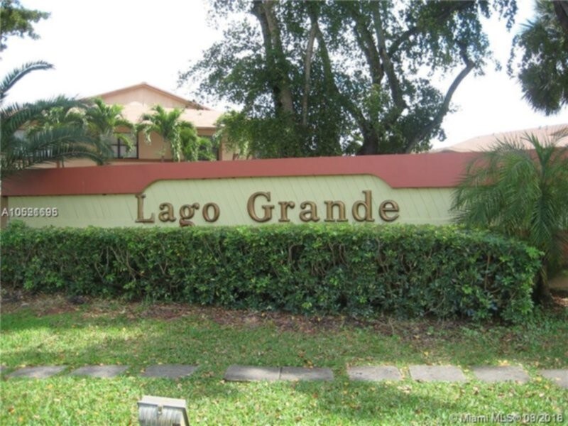 Primary Photo - BEautiful apr in Lago Grande!!