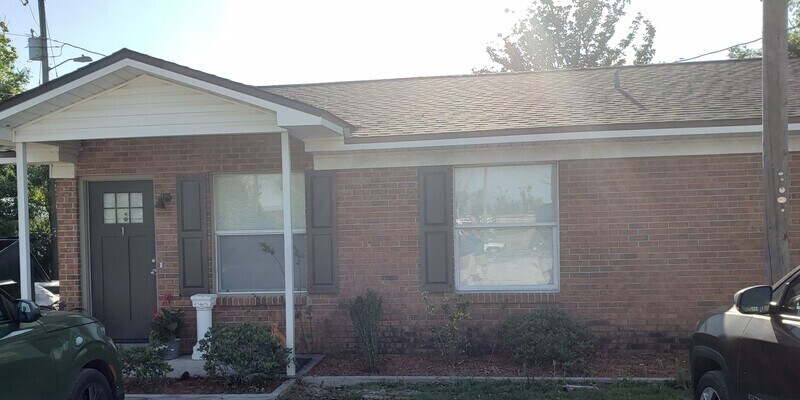 Primary Photo - Garden Manor