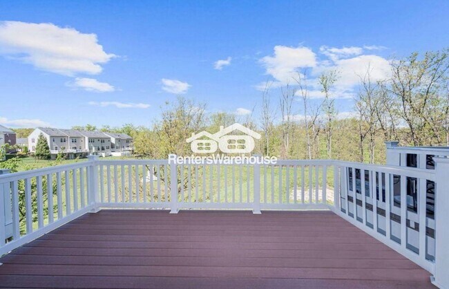 Foto del edificio - 9414 Paragon Ct