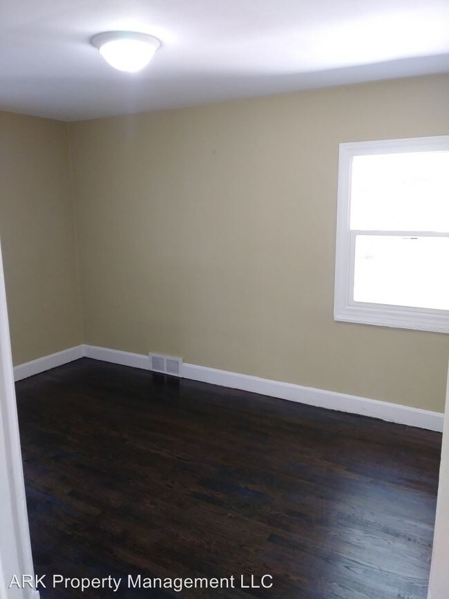 Building Photo - 3 br, 1 bath House - 3537 W. Outer Drive