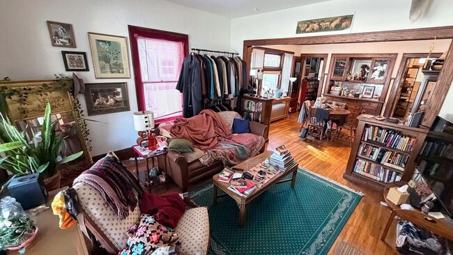 Building Photo - 2 Bedroom Apartment in Prospect Park