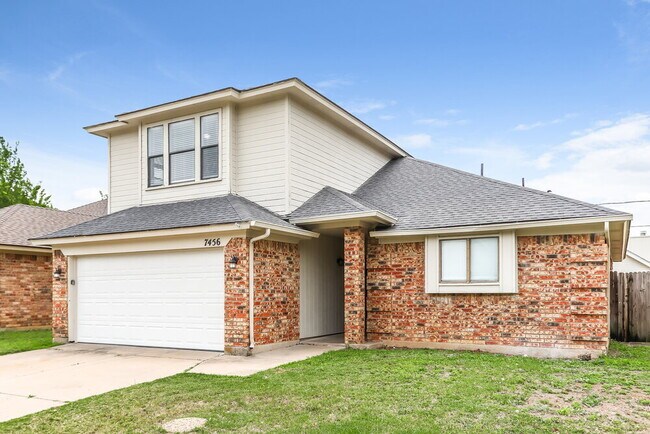 Foto del edificio - 7456 Cross Ridge Cir