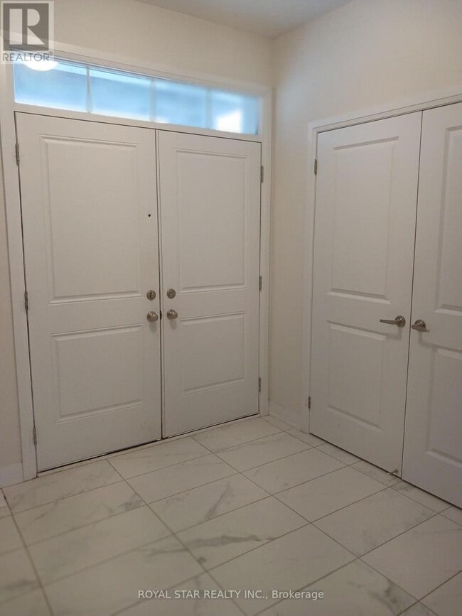 Building Photo - 113 Waters Wy