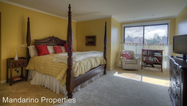 Building Photo - 87 Seaview Dr