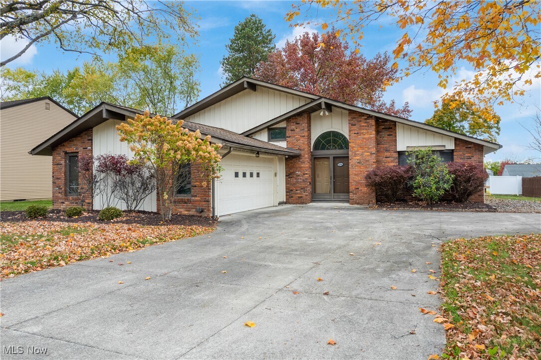16982 Bob White Cir Strongsville, OH 44136 – photo 2