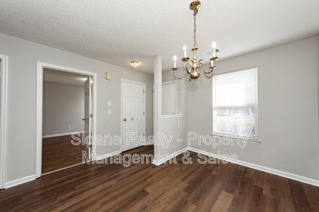 Building Photo - 1345 Pinnacle Ln