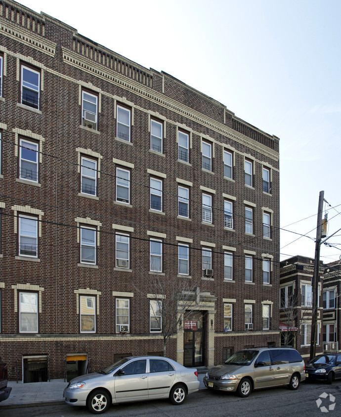 6608 Hudson Ave, West New York, NJ 07093 - Apartments in West New York ...