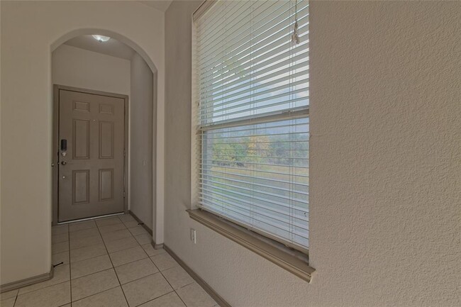 Foto del edificio - 2903 Whisper Oaks Ln