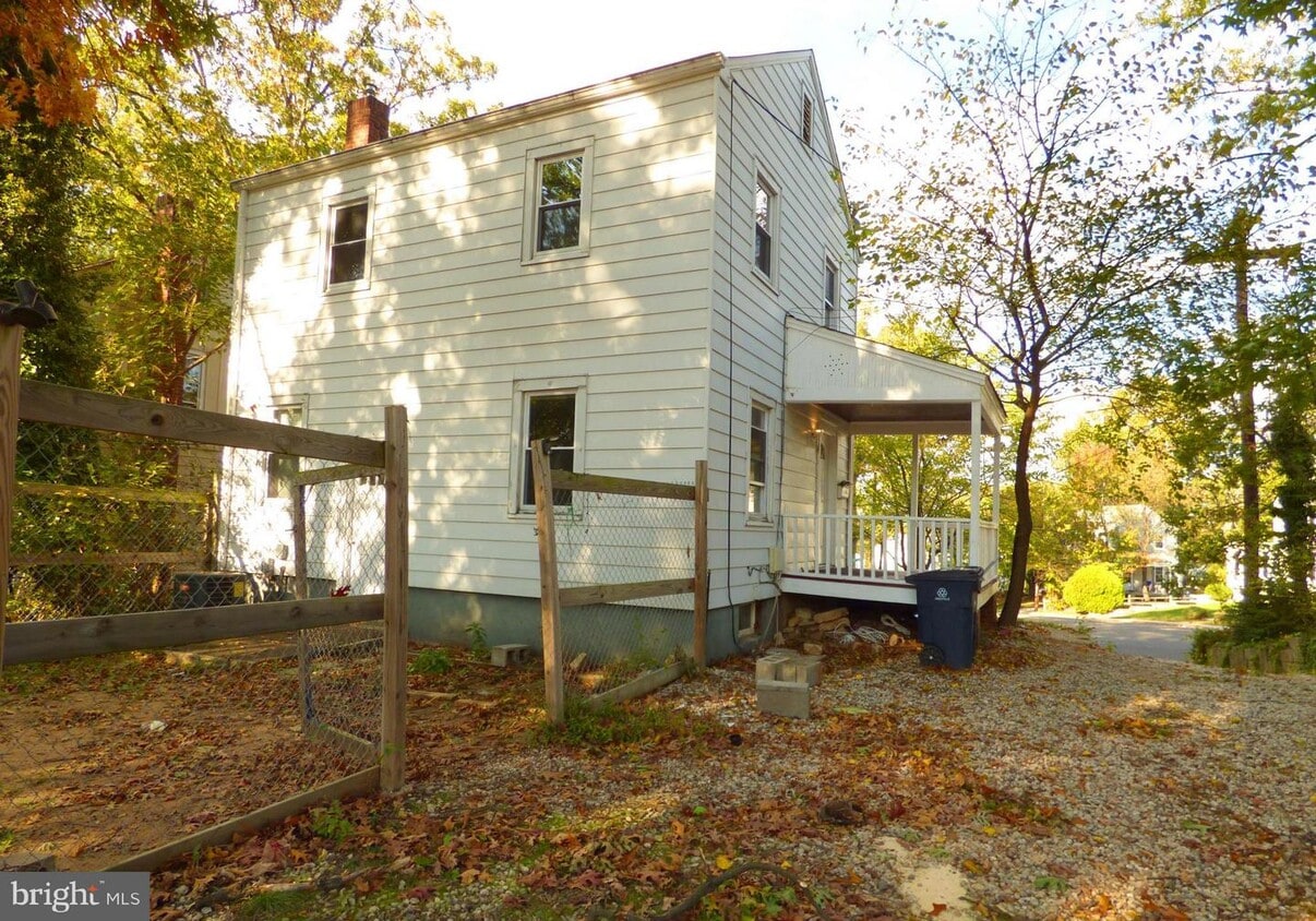 Primary Photo - 4010 70th Ave