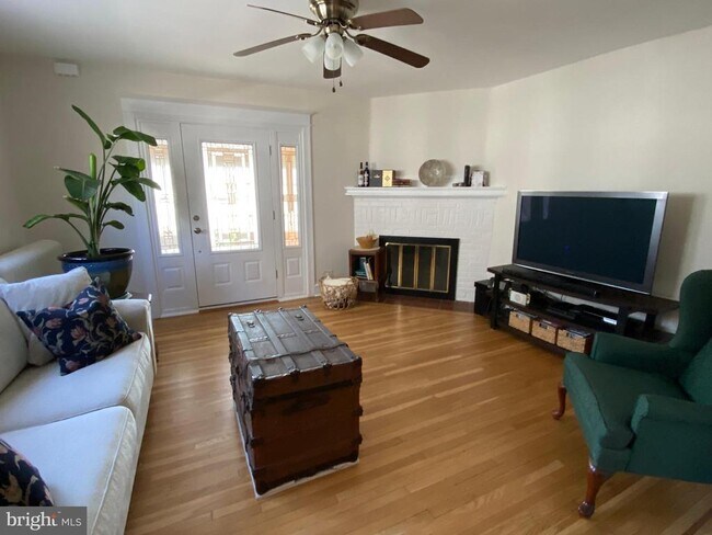 Building Photo - 479 Wilde Ave