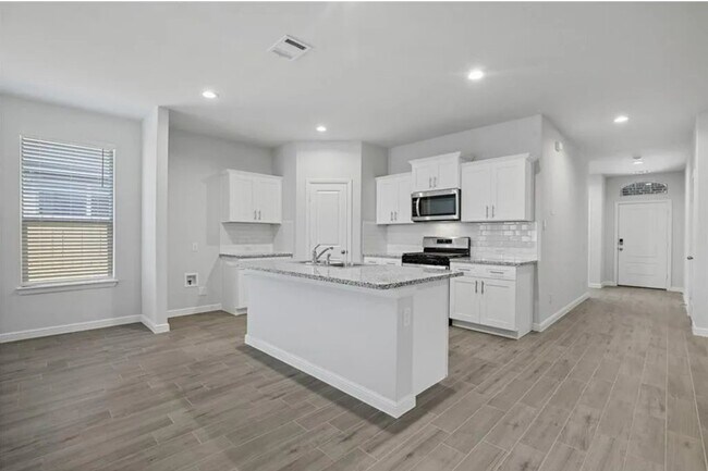 Foto del edificio - 529 Passenger Trl