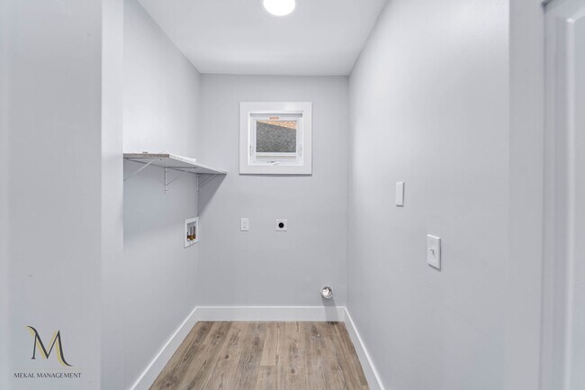 Foto del edificio - 403-405-405 S Elm St