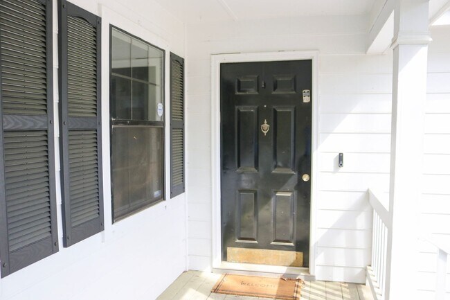 Foto del edificio - Gated Community Living