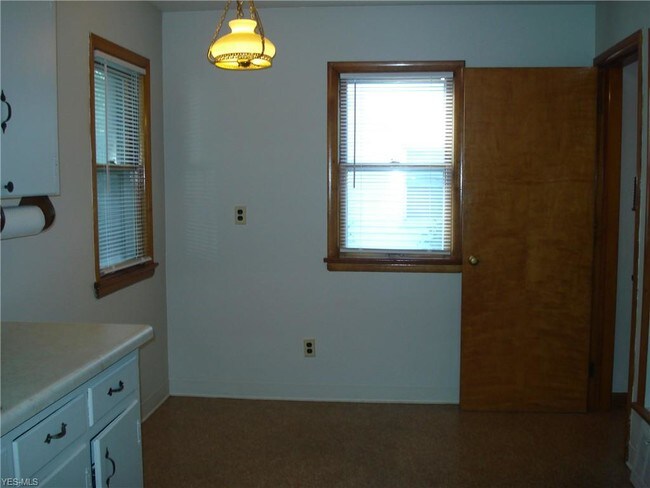 Building Photo - 24500 Puritan Ave