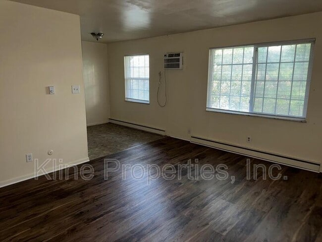 Building Photo - 2826 S Pennsylvania St