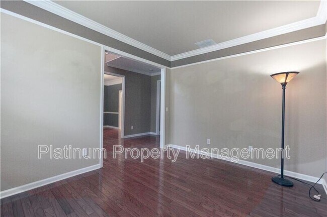 Building Photo - 3693 Golden Ive Dr