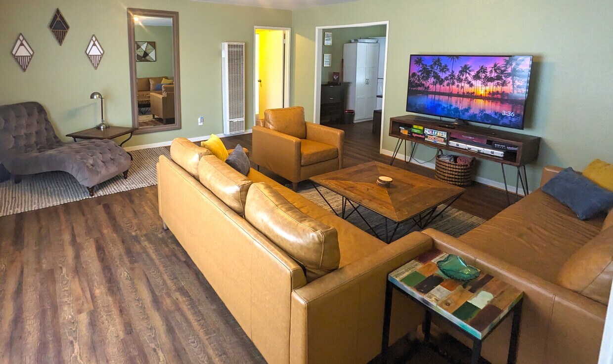 Foto principal - 1634 W 104th St