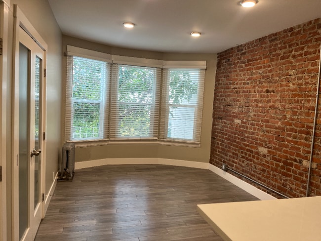 Photo - 525 Hyde St Apartment