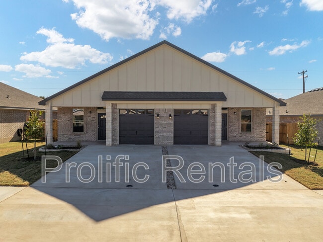 Building Photo - 5110 Rose Gdn Lp