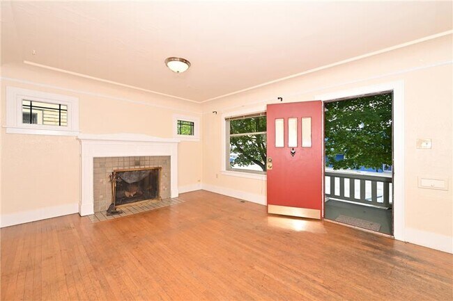 Building Photo - 7725 15th Ave NW