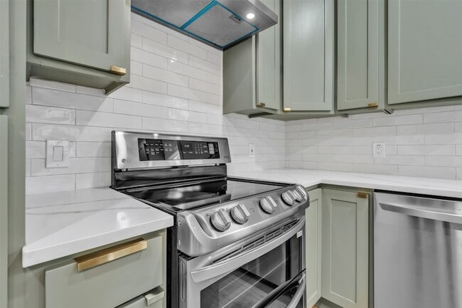 Foto del edificio - 601 Pearson Ave