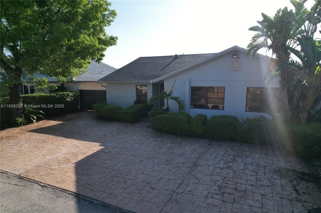 Building Photo - 631 SW 99th Pl